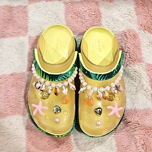 Iconic Palm Tree print Crocs